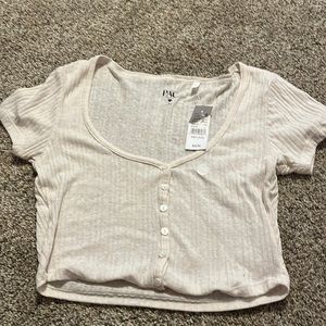 cream pacsun crop top